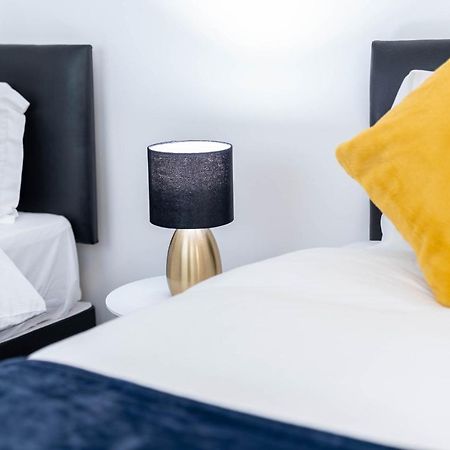 Three Bedroom Apartment- One Choice Stays Serviced Accommodation- Jewellery Quarter Birmingham Esterno foto