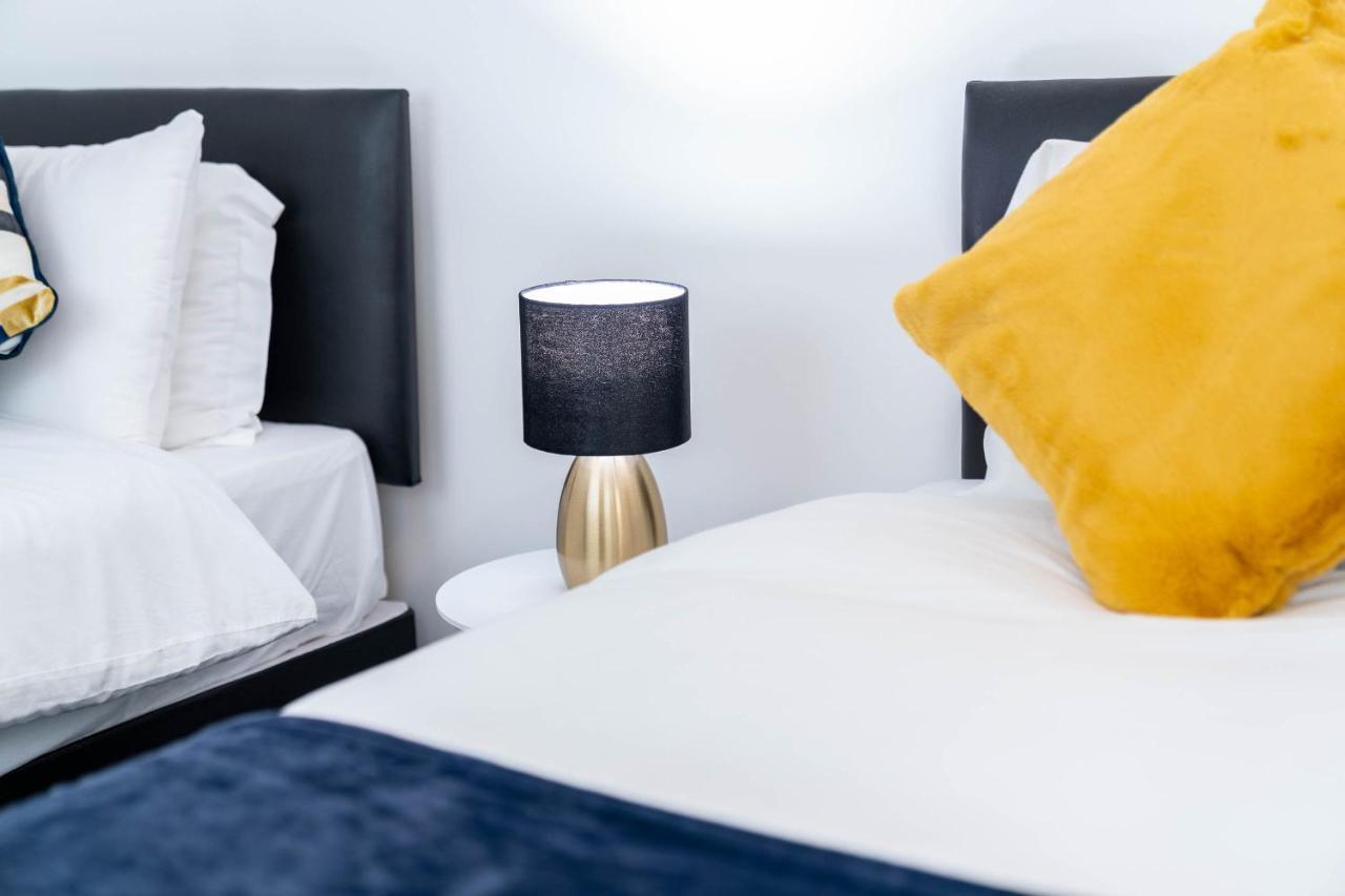 Three Bedroom Apartment- One Choice Stays Serviced Accommodation- Jewellery Quarter Birmingham Esterno foto