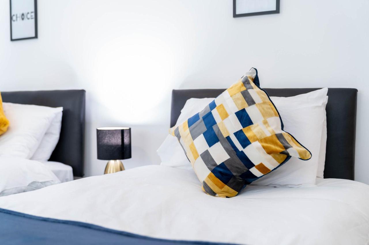 Three Bedroom Apartment- One Choice Stays Serviced Accommodation- Jewellery Quarter Birmingham Esterno foto