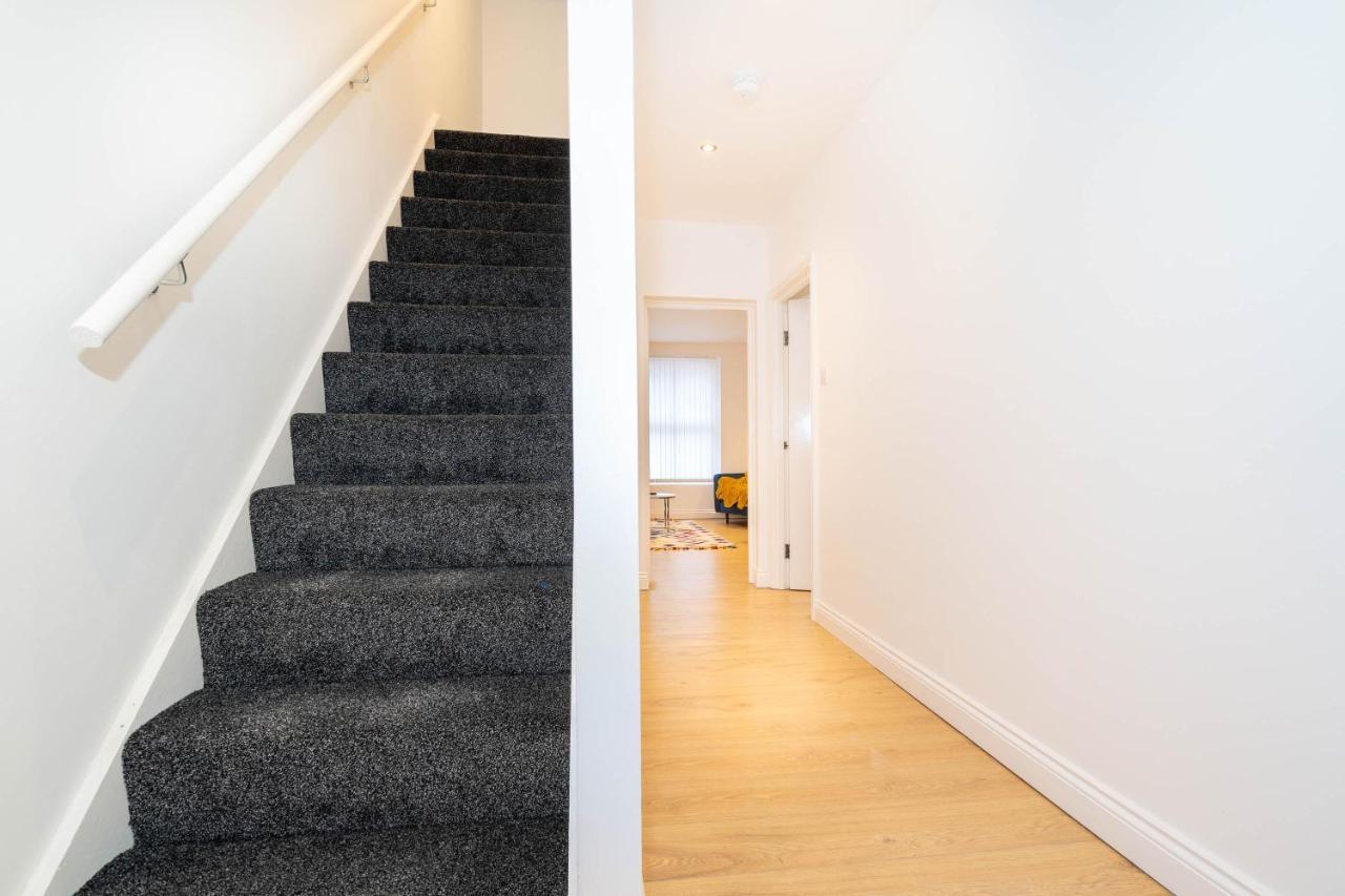 Three Bedroom Apartment- One Choice Stays Serviced Accommodation- Jewellery Quarter Birmingham Esterno foto