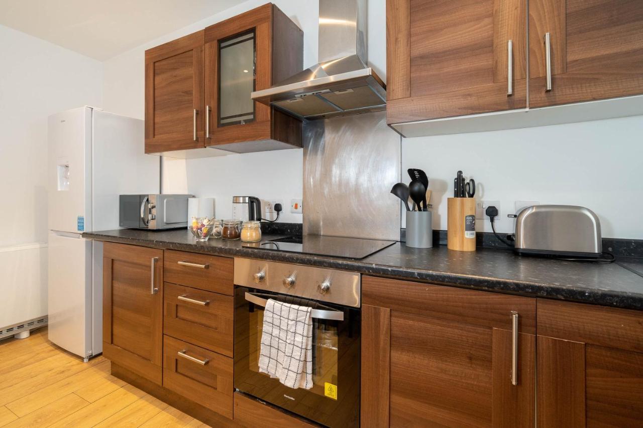 Three Bedroom Apartment- One Choice Stays Serviced Accommodation- Jewellery Quarter Birmingham Esterno foto