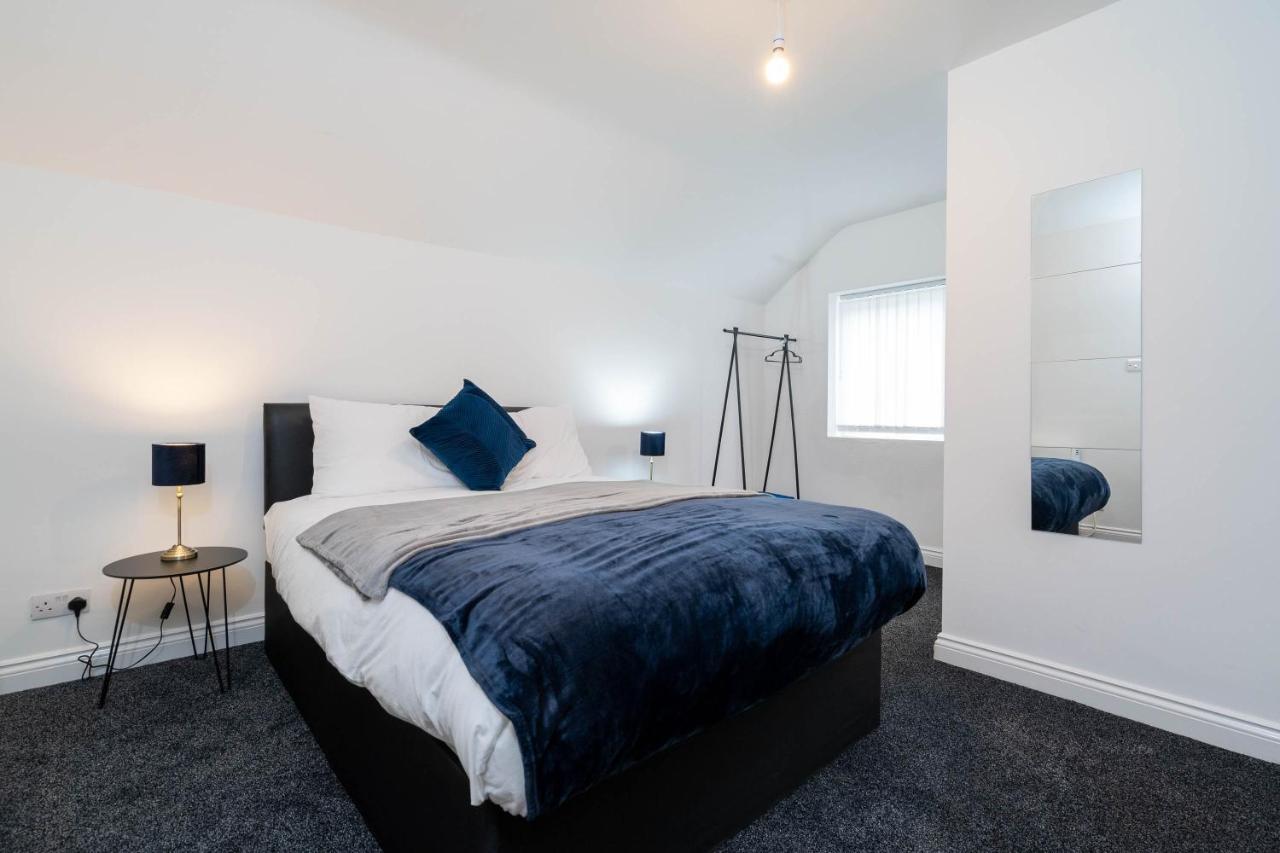 Three Bedroom Apartment- One Choice Stays Serviced Accommodation- Jewellery Quarter Birmingham Esterno foto