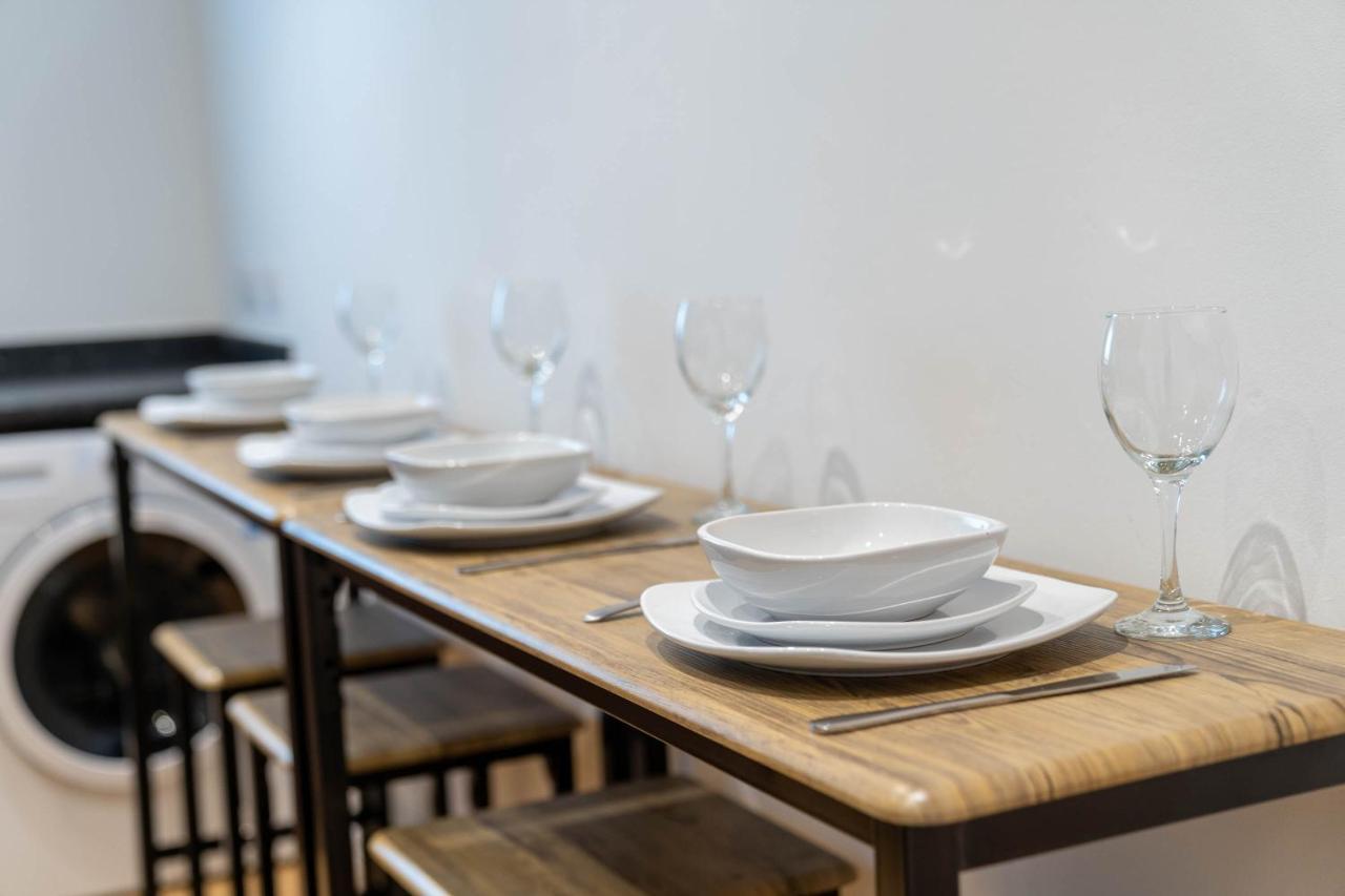 Three Bedroom Apartment- One Choice Stays Serviced Accommodation- Jewellery Quarter Birmingham Esterno foto